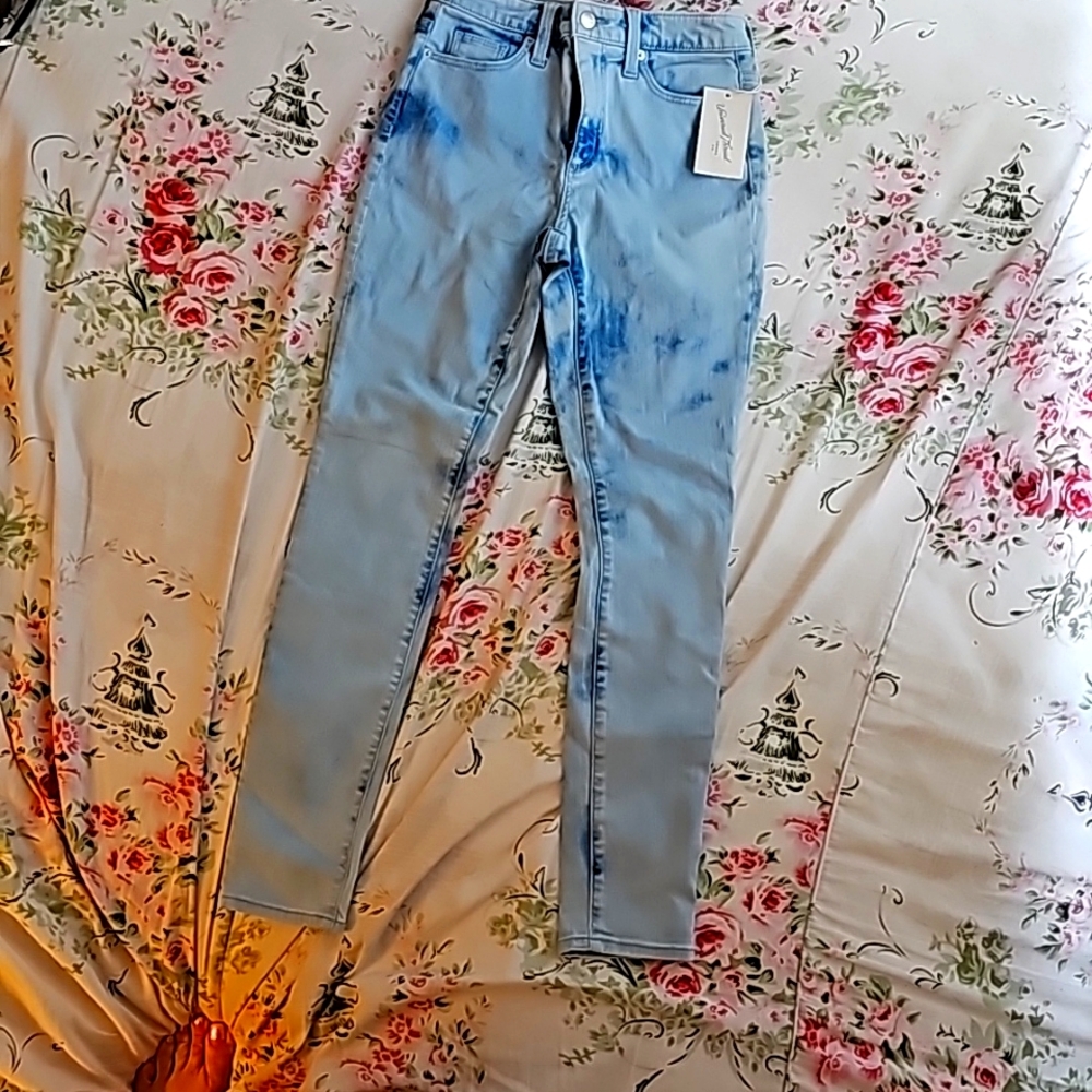 Light blue,distressed color Univesal Threads